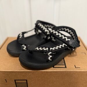 SZ 5 Ancient Greek Sandals  Black and White Zigzag Sandals